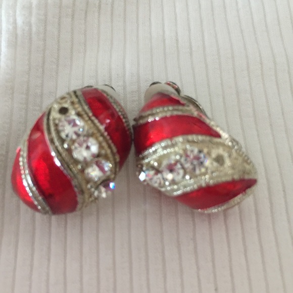 Vintage Red Sparkling Clip Back Earrings - Picture 2 of 6